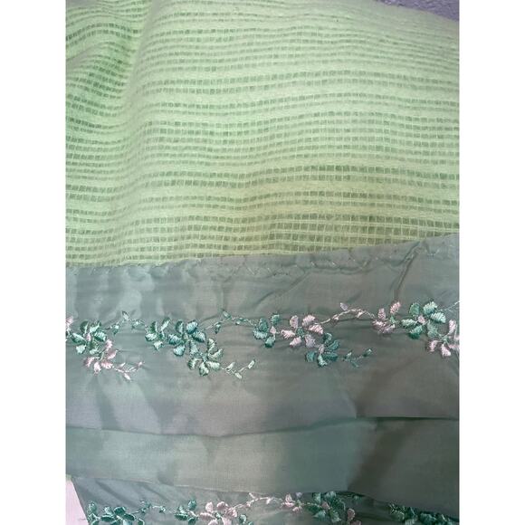 Vintage Waffle Weave Floral Embroidered Ribbon Blanket Light Green Twin - Picture 4 of 6